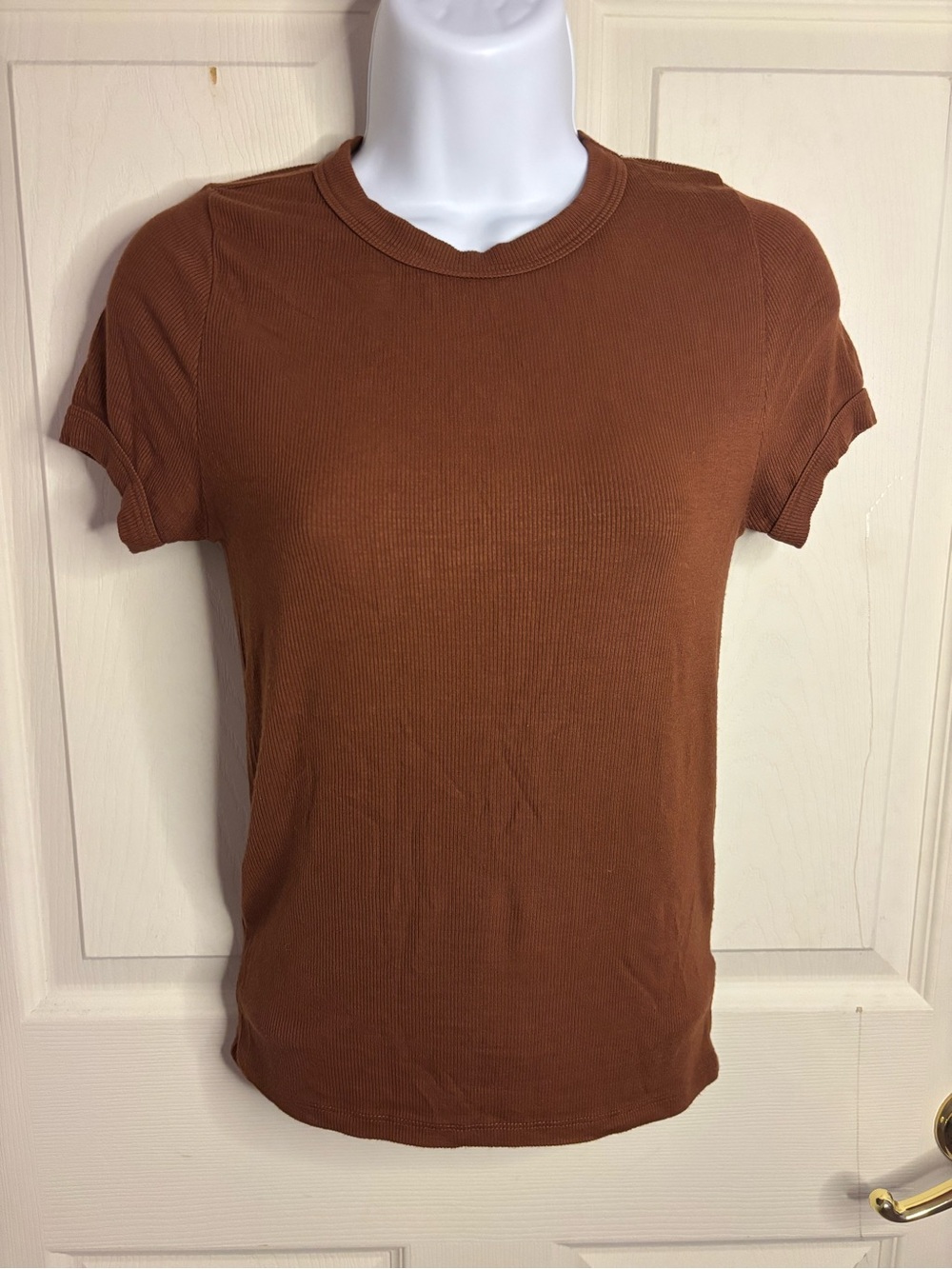 Joah brown ribbed tee